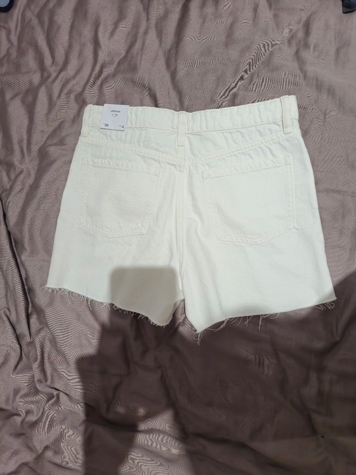 Beyaz Pamuklu Mini Kot Şort - Görsel 5