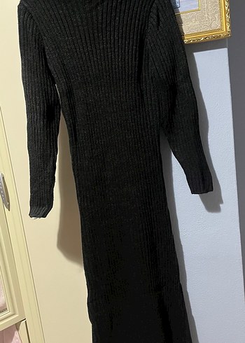 Siyah Yüksek Yakalı Uzun Triko Elbise - Görsel 5