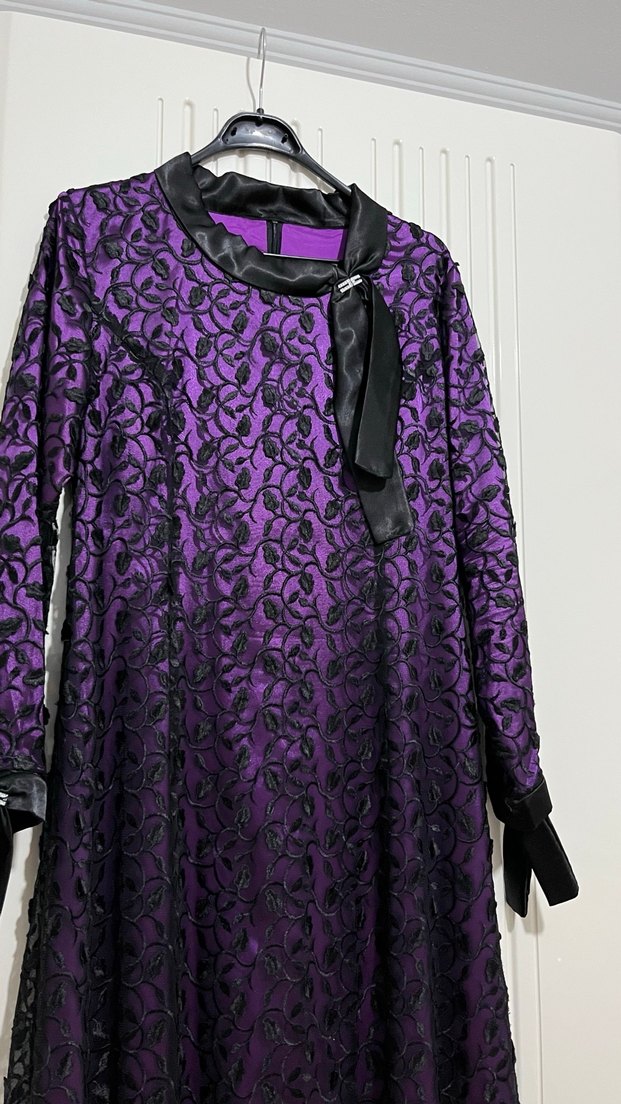 Mor Dantel Detaylı Uzun özel dikim elbise - Görsel 2