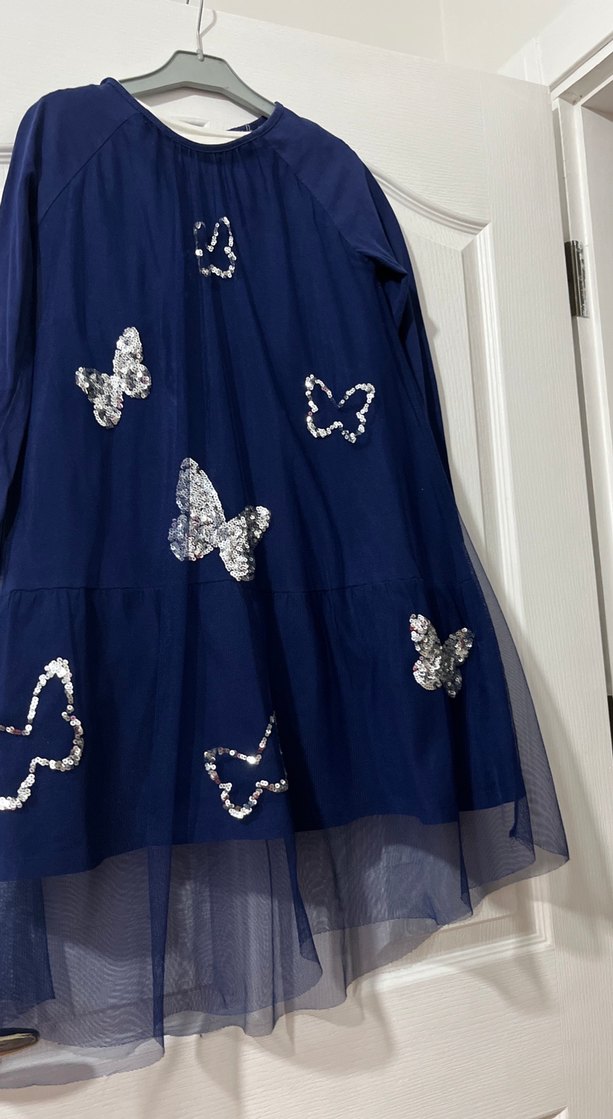 Kelebek İşlemeli Lacivert Kız Elbisesi - Görsel 4