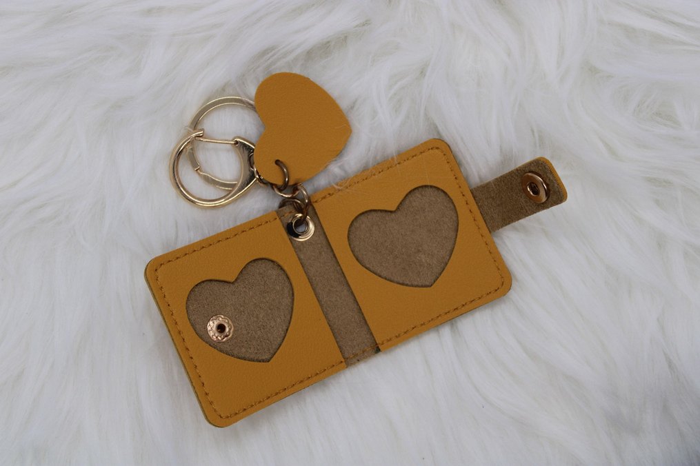 Sarı Kalp Detaylı fotoğraflı Kadın Anahtarlık - Görsel 3