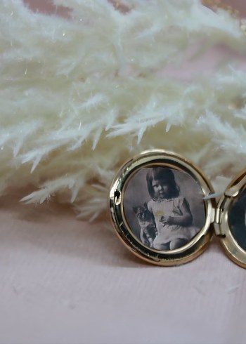 Uzun Zincir Detaylı Beyaz Kadın Kolye - Görsel 2