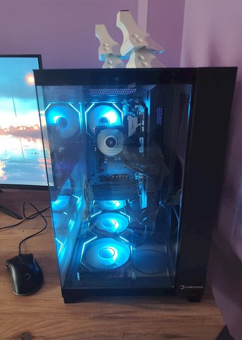 Kırmızı Işıklı Masaüstü Bilgisayar parçalar ayrı satılmaz - Görsel 4