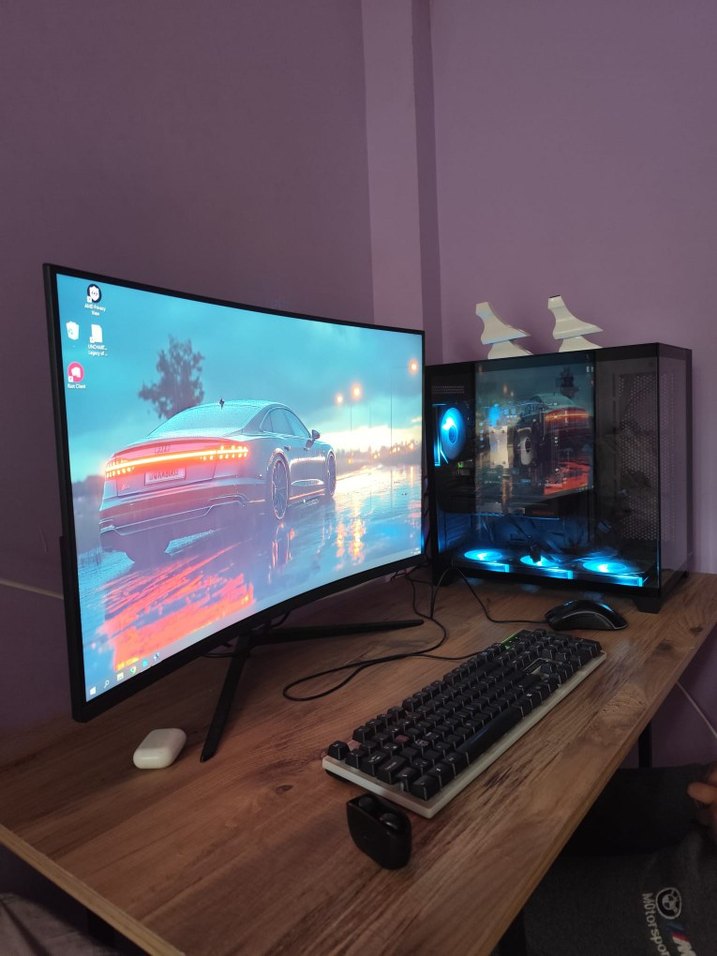 Kırmızı Işıklı Masaüstü Bilgisayar parçalar ayrı satılmaz - Görsel 3