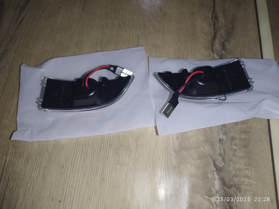 Megane 3 Flaunce Araç Yan Sinyal Lambası Kayar Led - Görsel 2