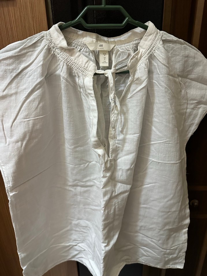 Beyaz Keten V Yakalı Kısa Kollu Gömlek - Görsel 2