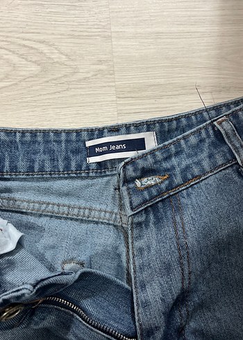 Kadın Mavi Bol Kesim Midi Kot Pantolon - Görsel 3