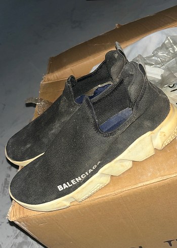 Balenciaga 42