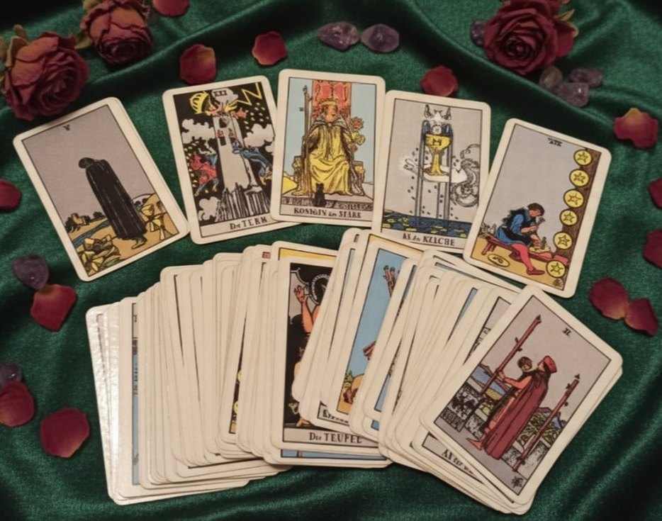 Tarot Kartları Seti Kırmızı Kutuda - Görsel 2