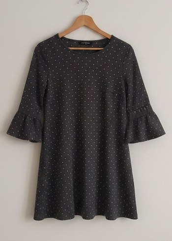 Puantiyeli Fırfırlı Midi Elbise - Görsel 2