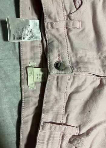 Düğmeli Pembe Şort - Görsel 2