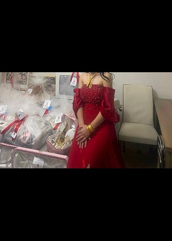 Kırmızı Uzun Yırtmaçlı Düğün Elbisesi - Görsel 5