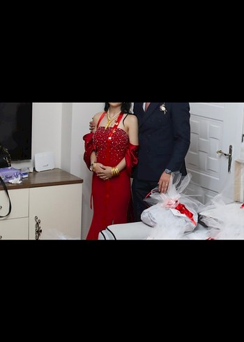 Kırmızı Uzun Yırtmaçlı Düğün Elbisesi - Görsel 6