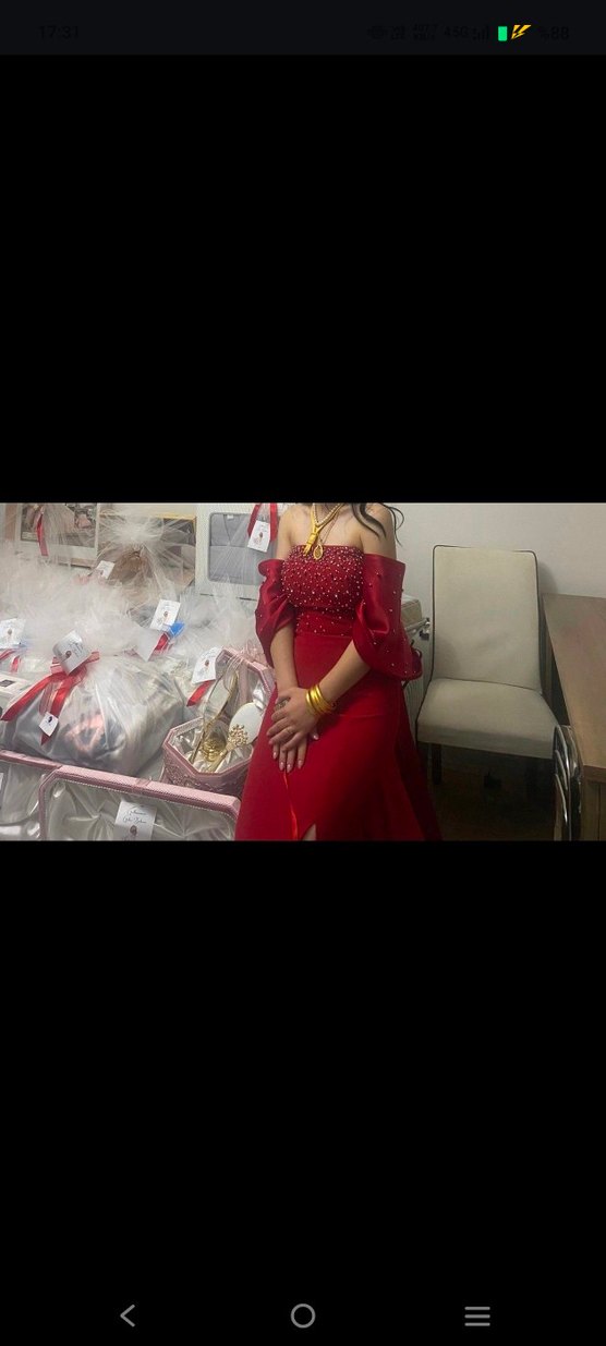 Kırmızı Uzun Yırtmaçlı Düğün Elbisesi - Görsel 5