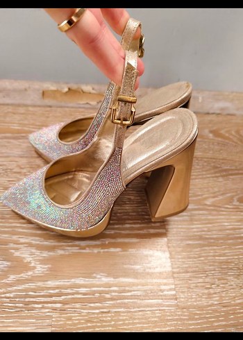 Altın Renkli Payetli Platform Topuklu Kadın Ayakkabı - Görsel 6