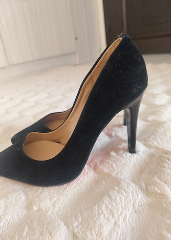 Siyah Süet Tüylü Stiletto Topuklu Kadın Ayakkabı - Görsel 4