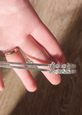 Beyaz Boncuklu Cam Taç - Görsel 2