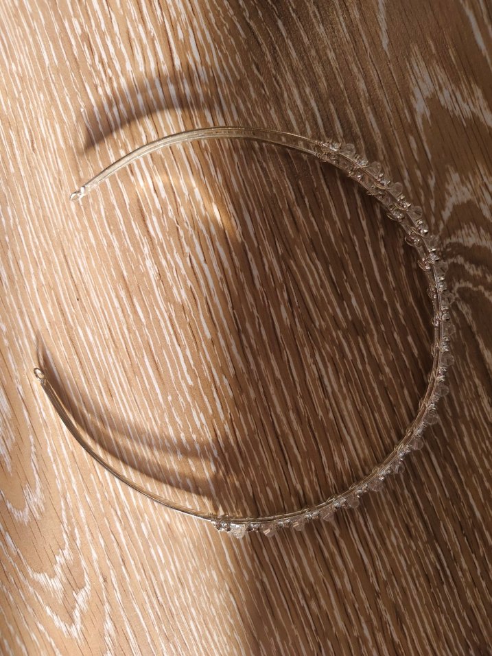 Beyaz Boncuklu Cam Taç - Görsel 5