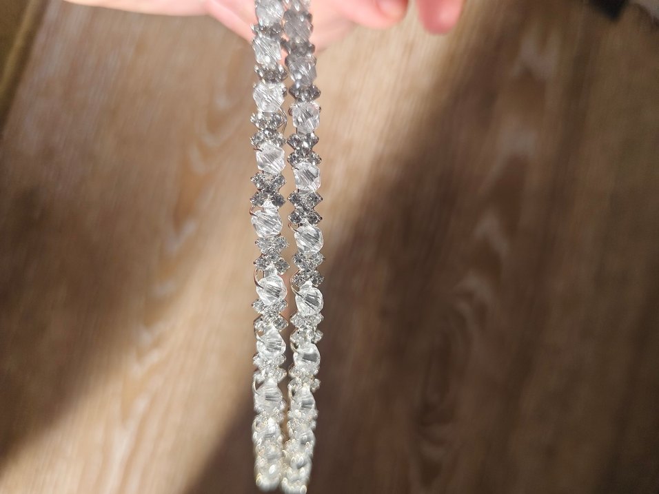 Beyaz Boncuklu Cam Taç - Görsel 3