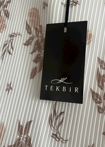 46 Beden Pileli takım