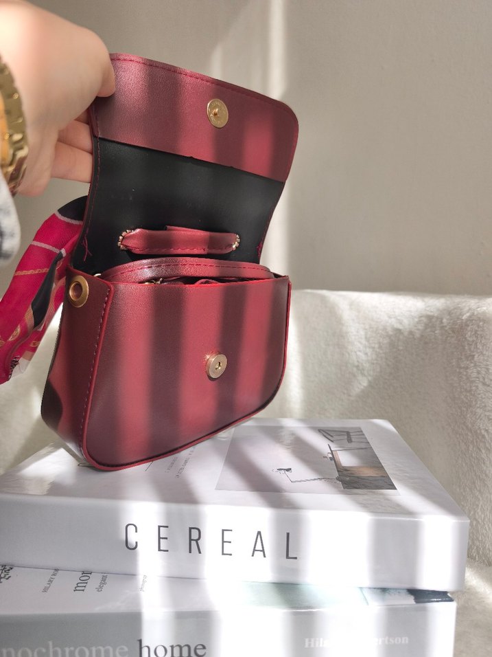 Bordo Deri Kadın El Çantası askısı mevcut - Görsel 4