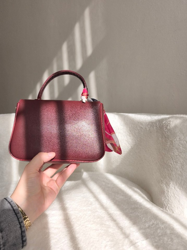 Bordo Deri Kadın El Çantası askısı mevcut - Görsel 2