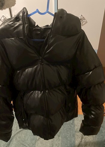 Kadın Siyah Deri  Kısa Mont şapkalı - Görsel 2