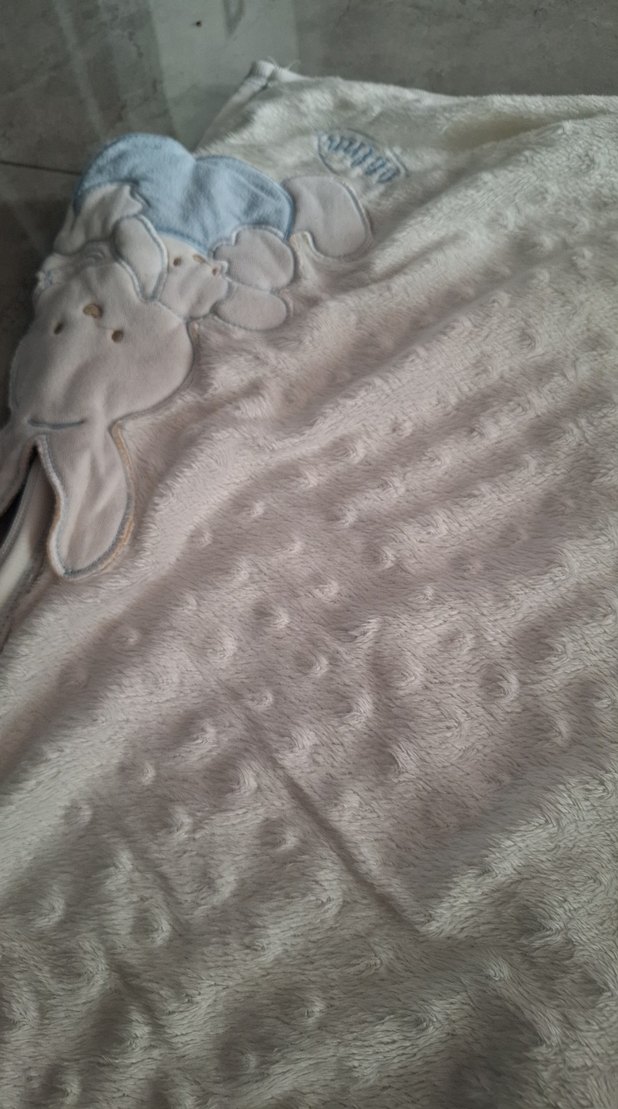 Beyaz Gri Çocuk Battaniyesi - Görsel 3