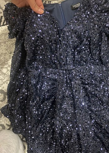 lacivert Payetli Uzun V Yakalı Abiye Elbise hiç giyilmedi yeni - Görsel 4