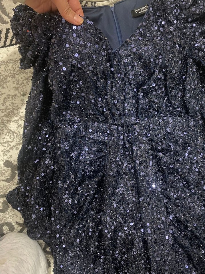 lacivert Payetli Uzun V Yakalı Abiye Elbise hiç giyilmedi yeni - Görsel 4