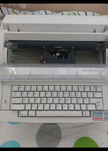 Brother AX-410 Beyaz Daktilo - Görsel 3