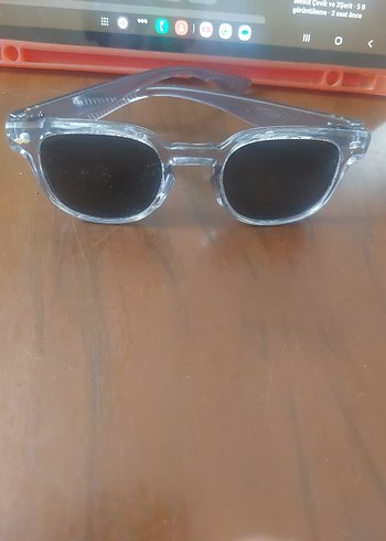 Şeffaf Gri Erkek Güneş Gözlüğü - Görsel 4