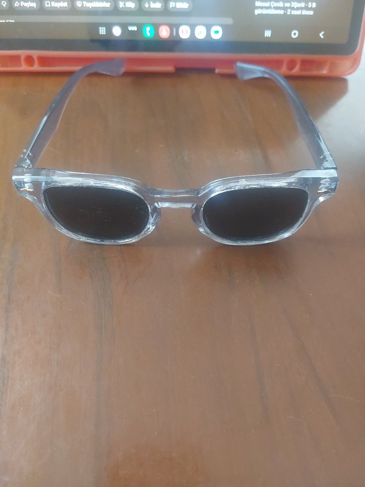 Şeffaf Gri Erkek Güneş Gözlüğü - Görsel 2