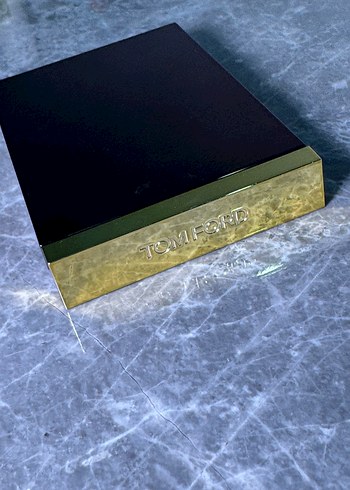 Tom Ford Pretty Baby Far Paleti - Görsel 2