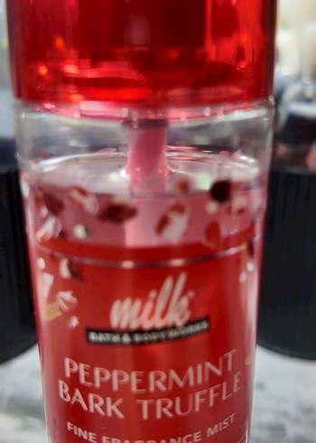 Bath & Body Works Peppermint Bark Truffle Vücut Spreyi - Görsel 3