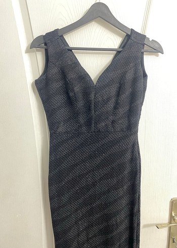 Uzun Siyah V Yakalı Straplez Abiye Elbise - Görsel 6