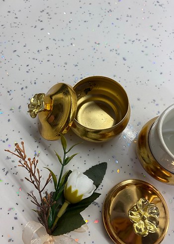 Beyaz ve Altın Detaylı Seramik Fincan Seti - Görsel 3