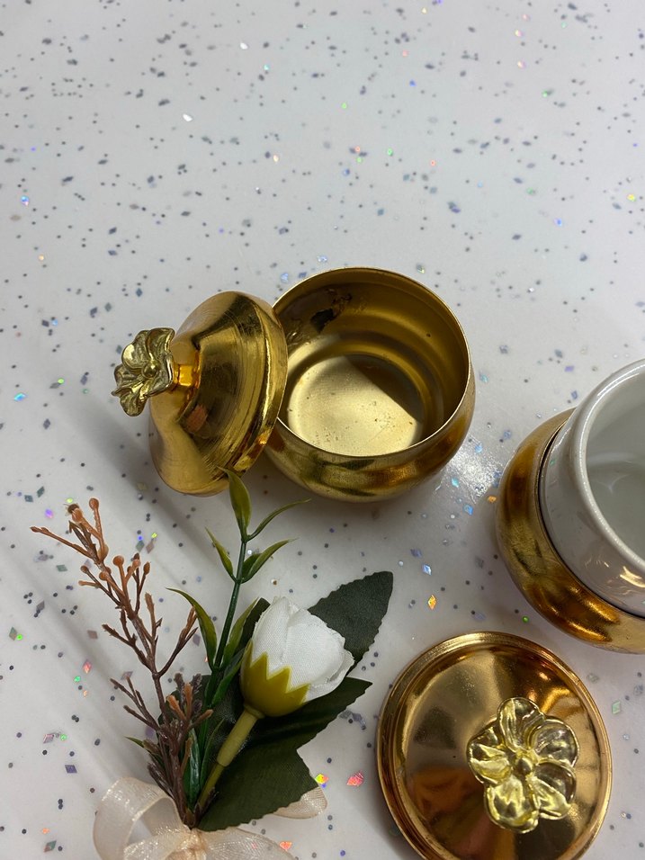 Beyaz ve Altın Detaylı Seramik Fincan Seti - Görsel 3