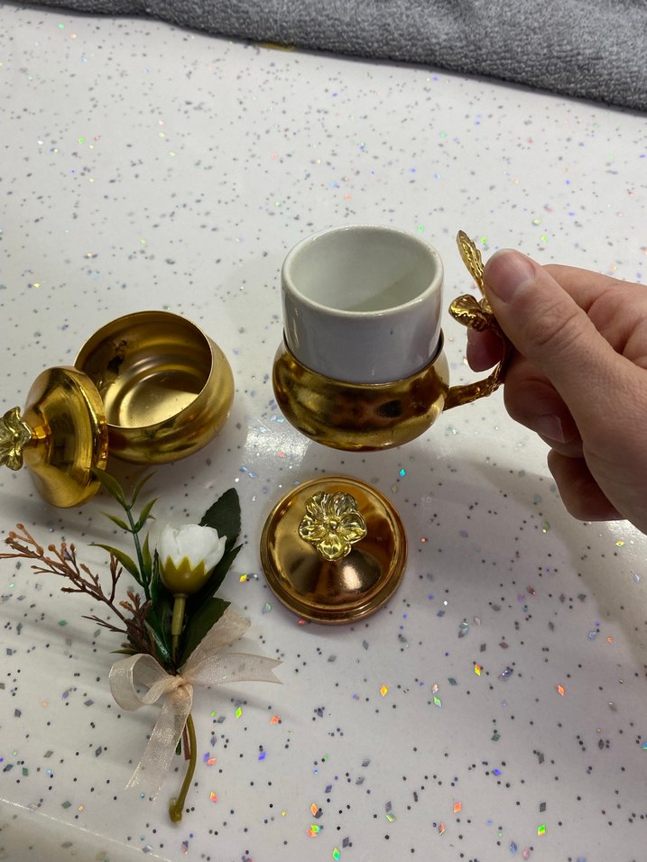 Beyaz ve Altın Detaylı Seramik Fincan Seti - Görsel 2