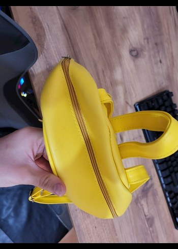 Sarı Deri Kadın Sırt Çantası - Görsel 3