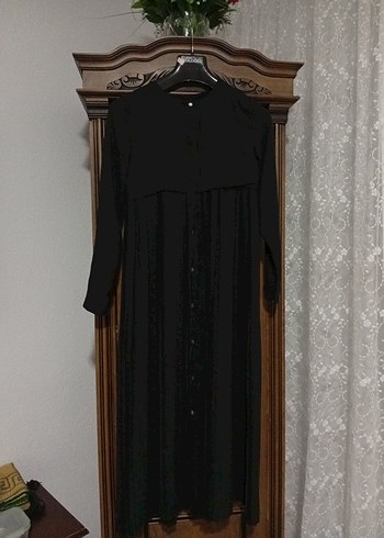 Uzun Siyah Düğmeli Kadın Elbise - Görsel 2