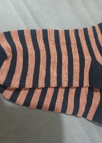 Kahverengi Çizgili Bayan Çorabı - Görsel 4