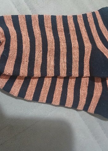 Kahverengi Çizgili Bayan Çorabı - Görsel 3