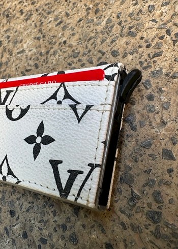 LV Monogram Giant Kartlık Beyaz zemin, siyah cesaret İkonik lüks - Görsel 3