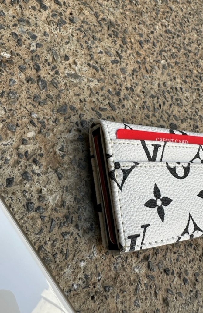 LV Monogram Giant Kartlık Beyaz zemin, siyah cesaret İkonik lüks - Görsel 5