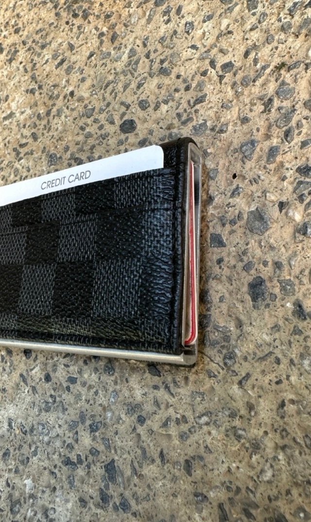 Louis Vuitton Damier İmza Şıklık ve İhtişam Kartlık. - Görsel 3