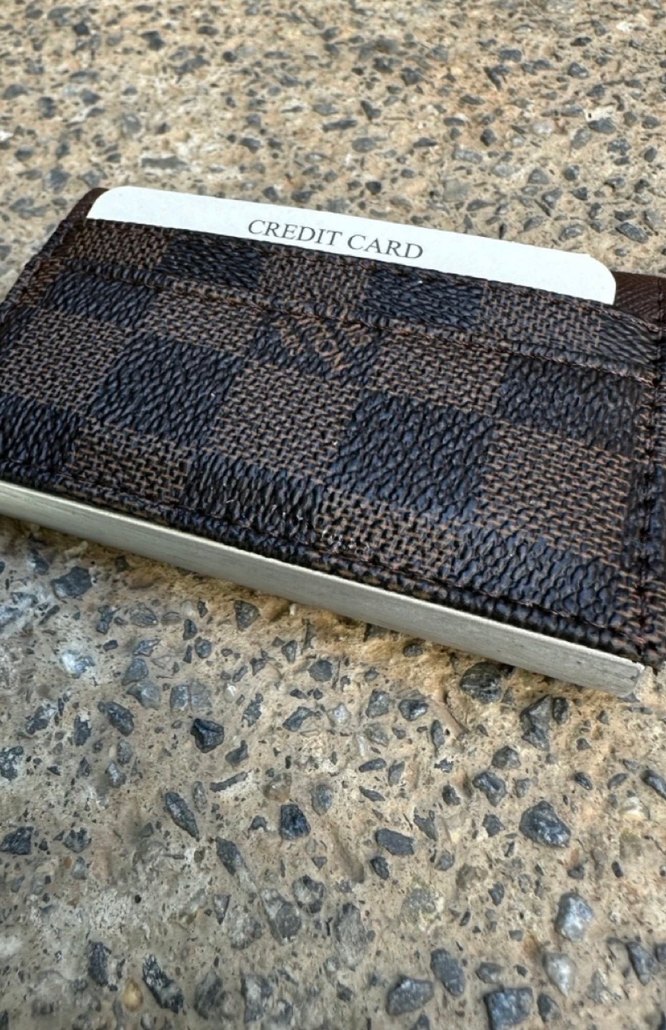 Louis Vuitton Damier İmza Şıklık ve İhtişam Kartlık. - Görsel 3