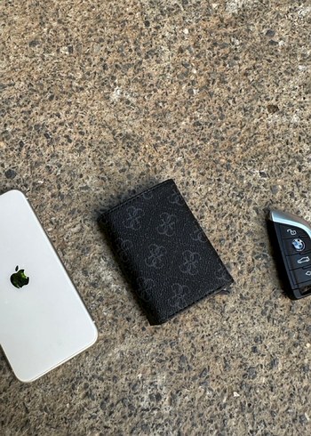 Guess Monogram İhtişamı ve Premium Zarafet
Kartlık - Görsel 4