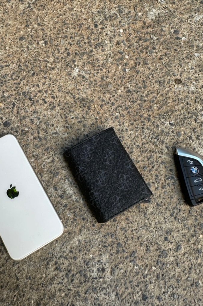 Guess Monogram İhtişamı ve Premium Zarafet
Kartlık - Görsel 4