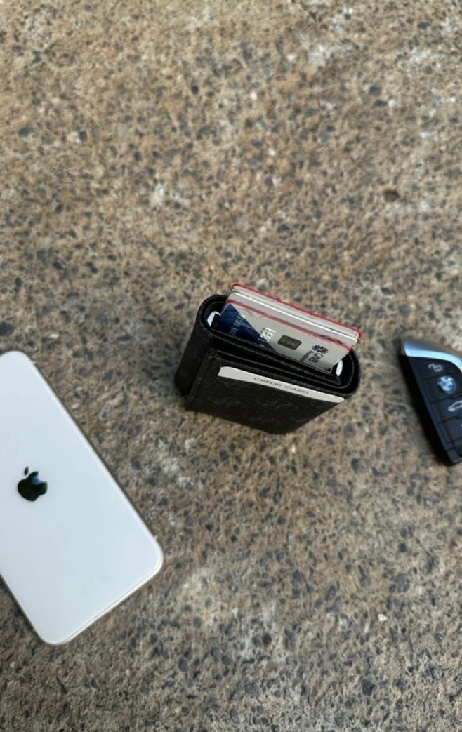 Guess Monogram İhtişamı ve Premium Zarafet
Kartlık - Görsel 5